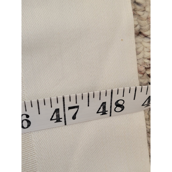 VTG White Damask Metallic Home Dining Tablecloth & Napkins 49.5"x48.5" & 12"x12" - Picture 7 of 13